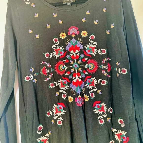Lucky brand Embroidered sheer back long sleeve top size M - Picture 4 of 14